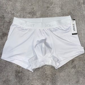 2xist white speed Sri trunk